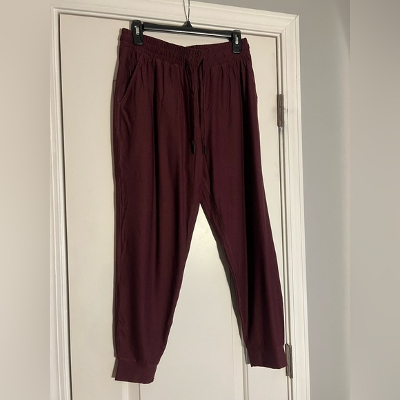 WeWander Active Flex Women's Burgundy Joggers - Picture 5 of 7